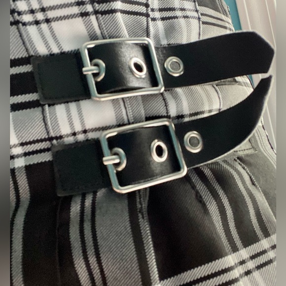 No Boundaries Black and White Plaid Mini Skirt with Buckles - Picture 5 of 6